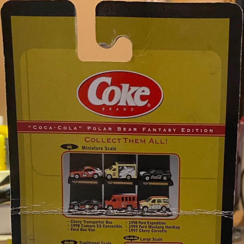 Coca-Cola Polar Bear Fantasy Edition 1997 Chevy Corvette Matchbox Car